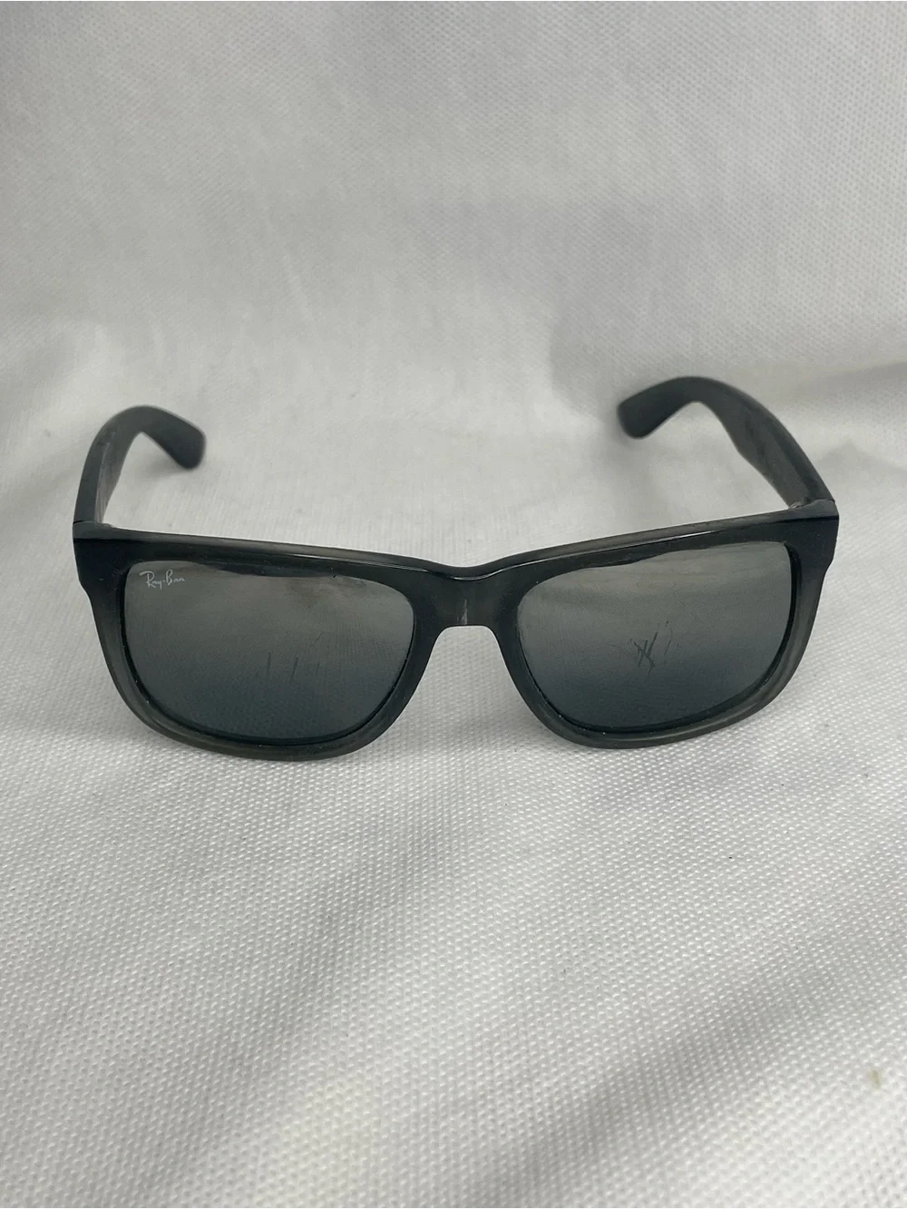 Ray-Ban Justin Sunglasses Classic Gray Black Smoke Lens RB4165 852/88 54[]16 3N
